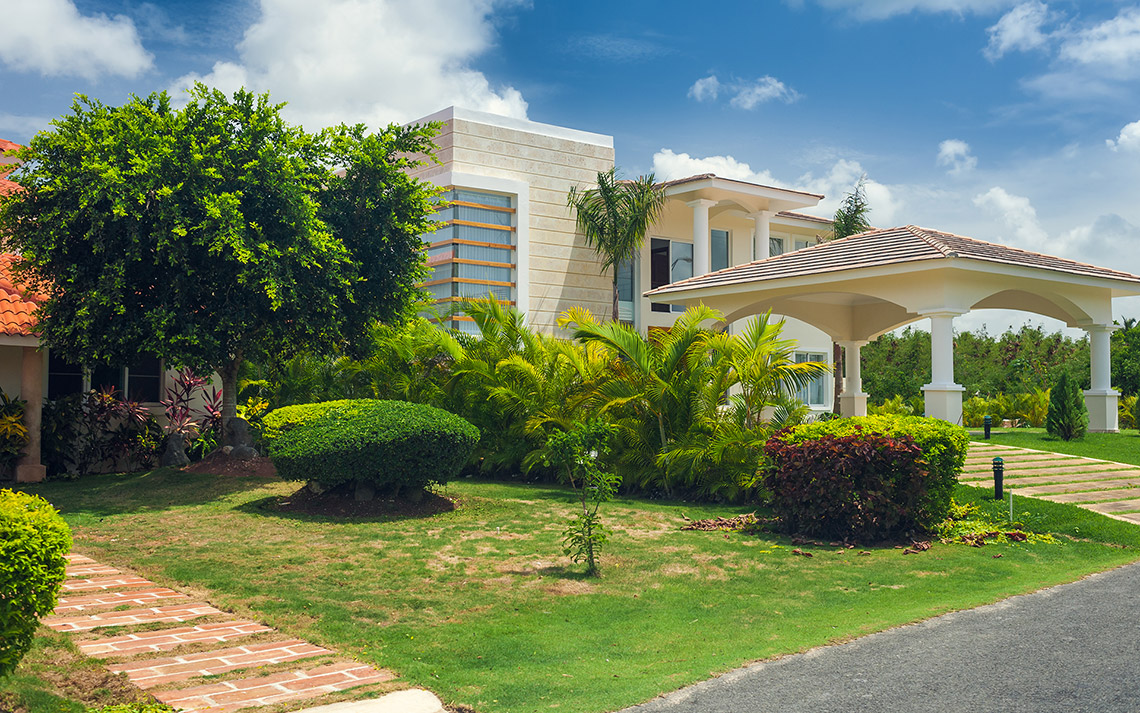  May Garden Maintenance Tips